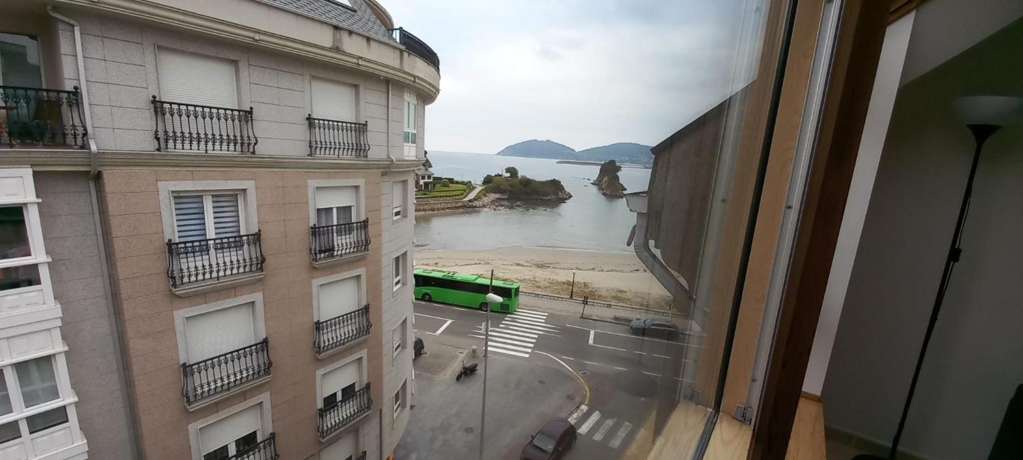 Miramar Apartment Viveiro Bagian luar foto